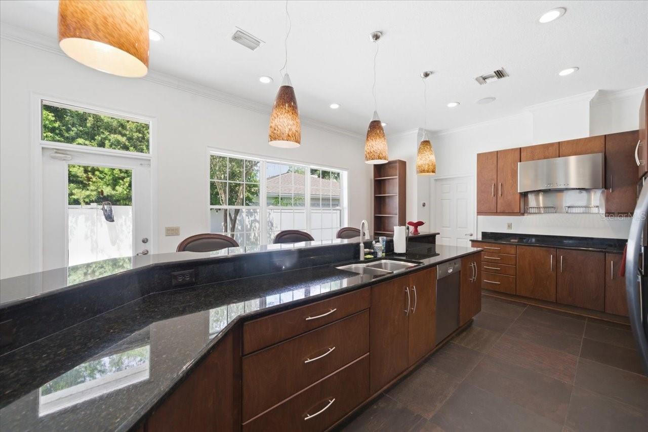 3042 SAMARA DR