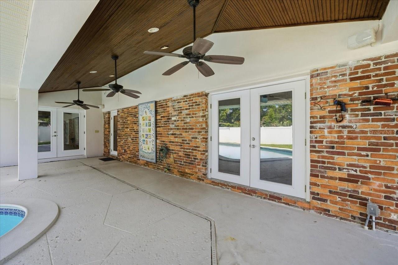 3042 SAMARA DR
