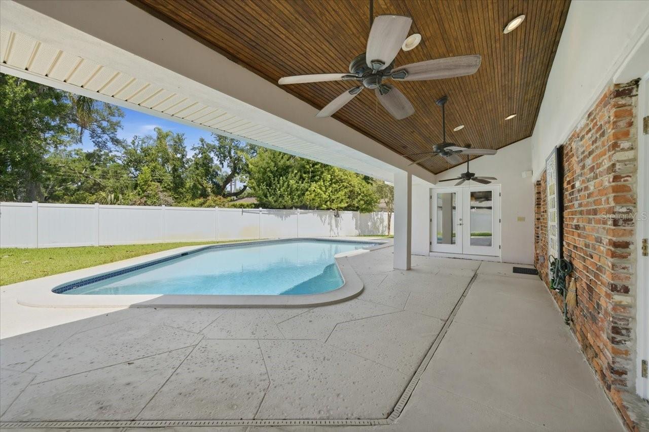 3042 SAMARA DR