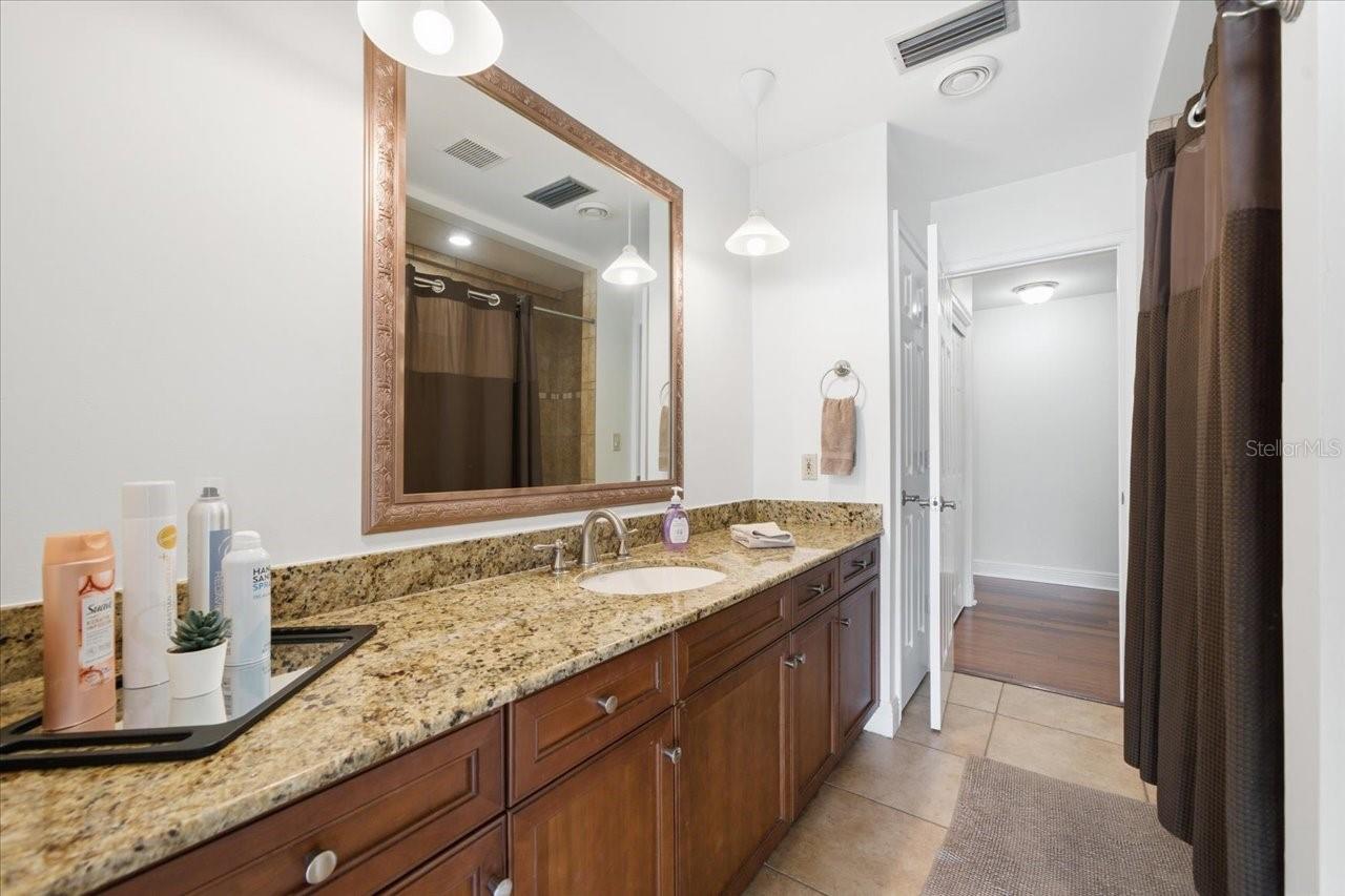 3042 SAMARA DR