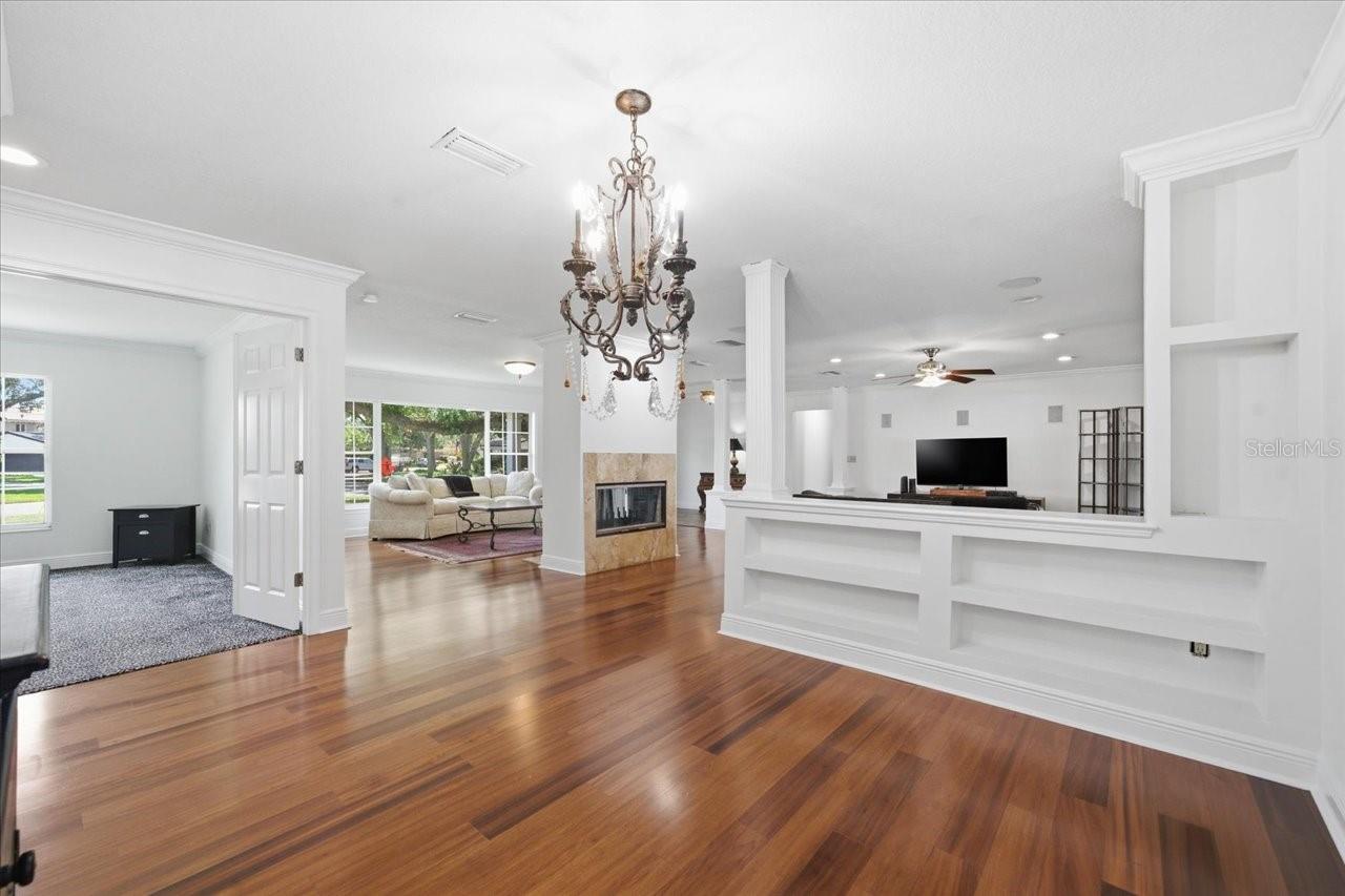3042 SAMARA DR