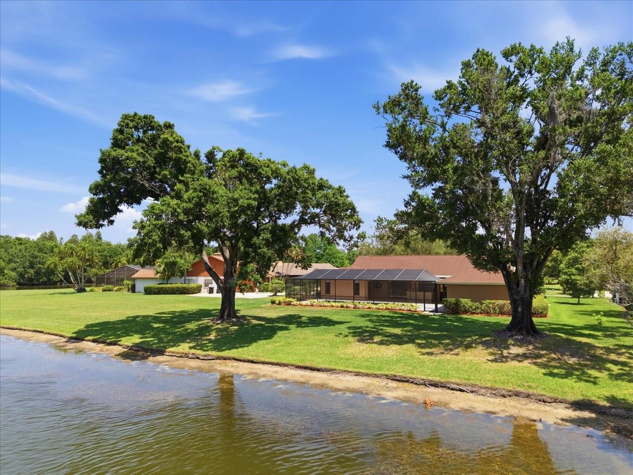 4326 MIDDLE LAKE DR