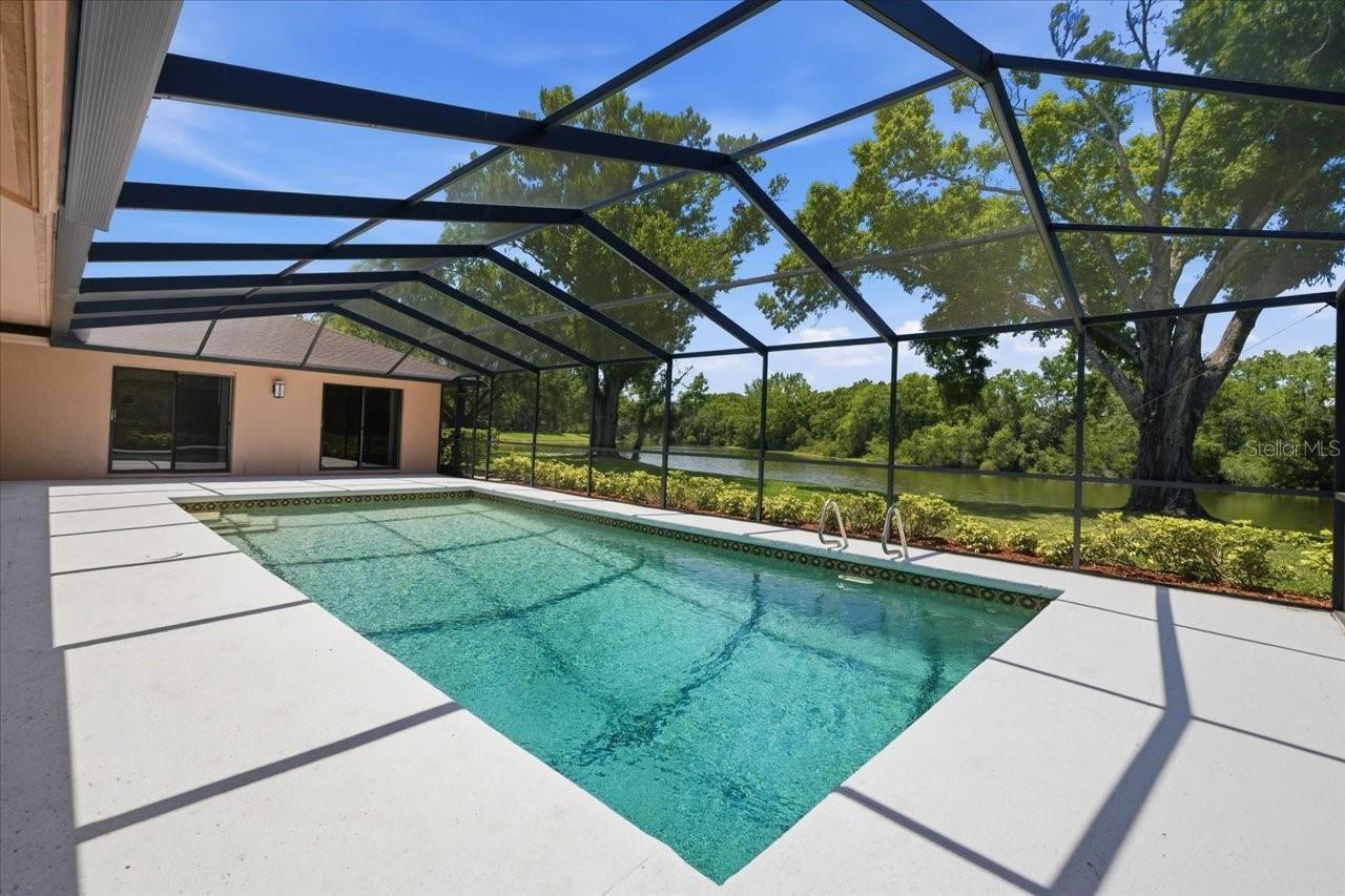 4326 MIDDLE LAKE DR
