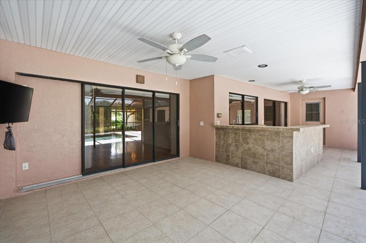 4326 MIDDLE LAKE DR