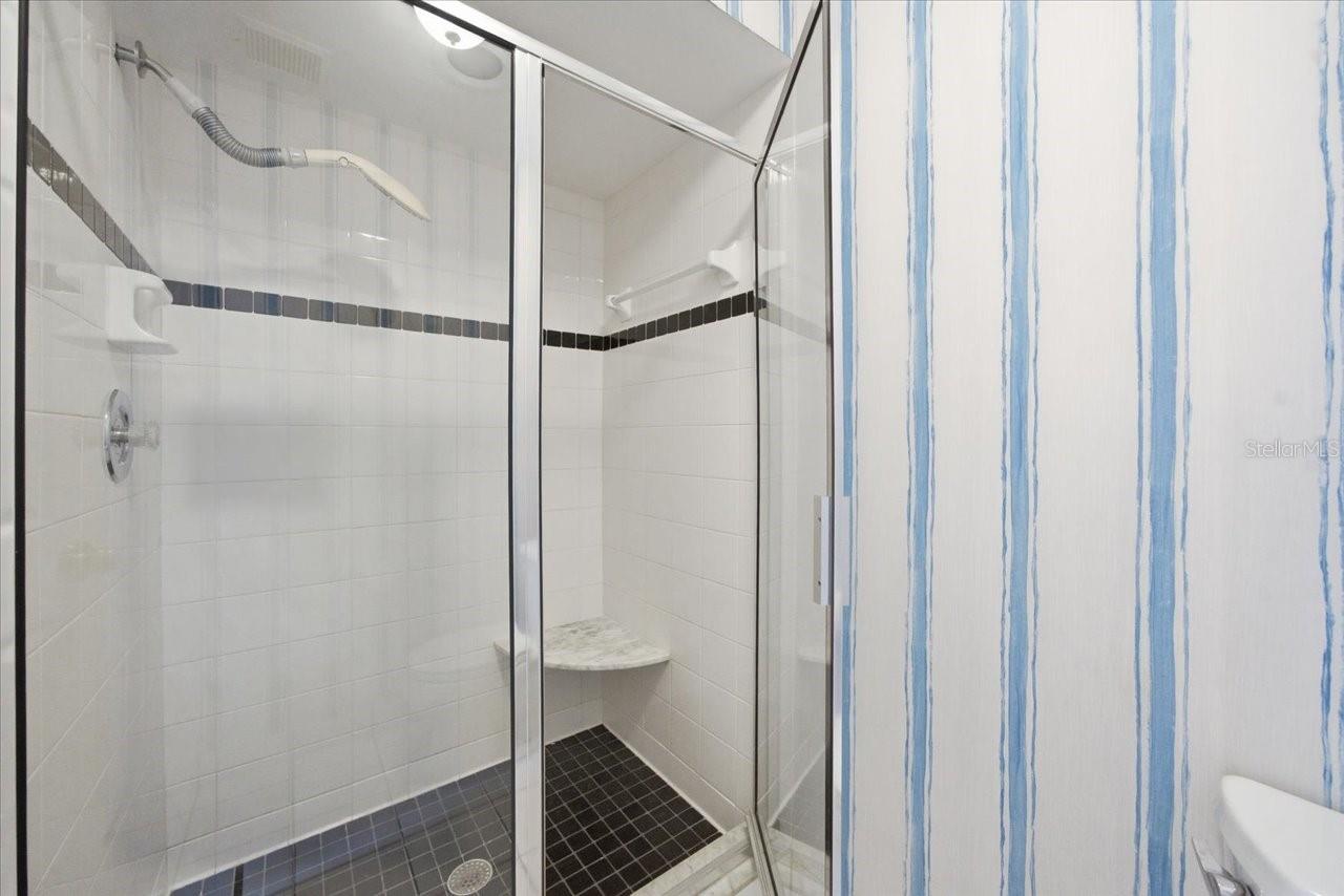 15612 HOWELL PARK LN