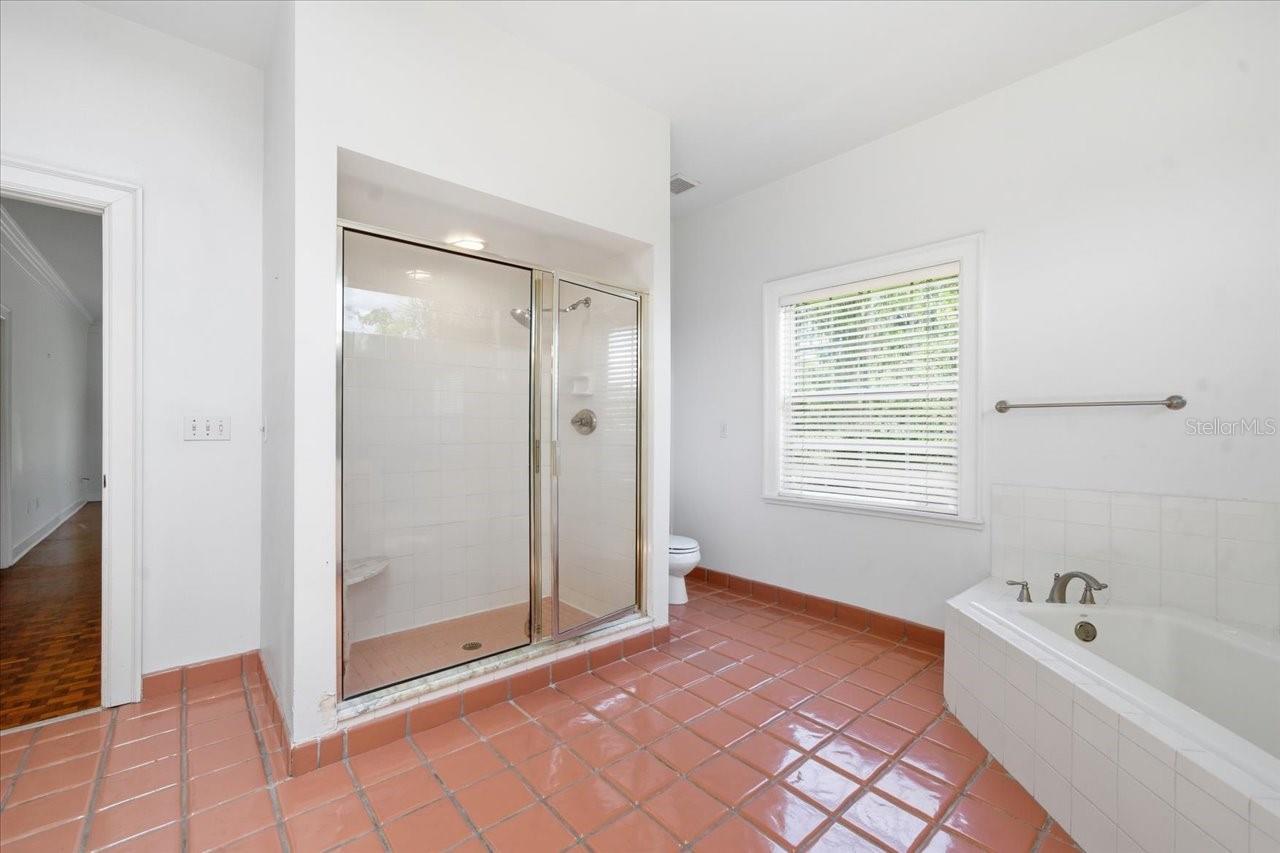 15612 HOWELL PARK LN