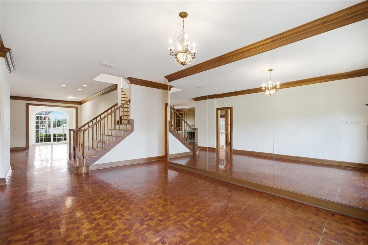 15612 HOWELL PARK LN