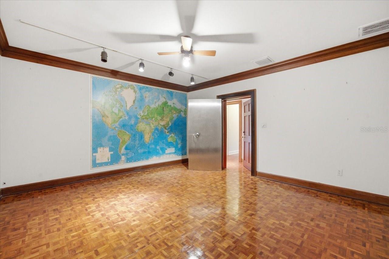 15612 HOWELL PARK LN