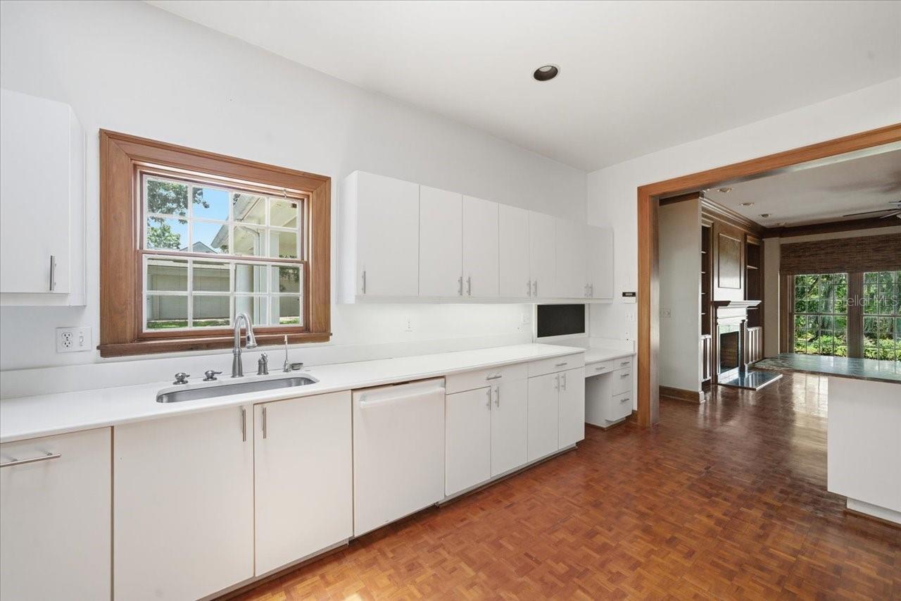 15612 HOWELL PARK LN