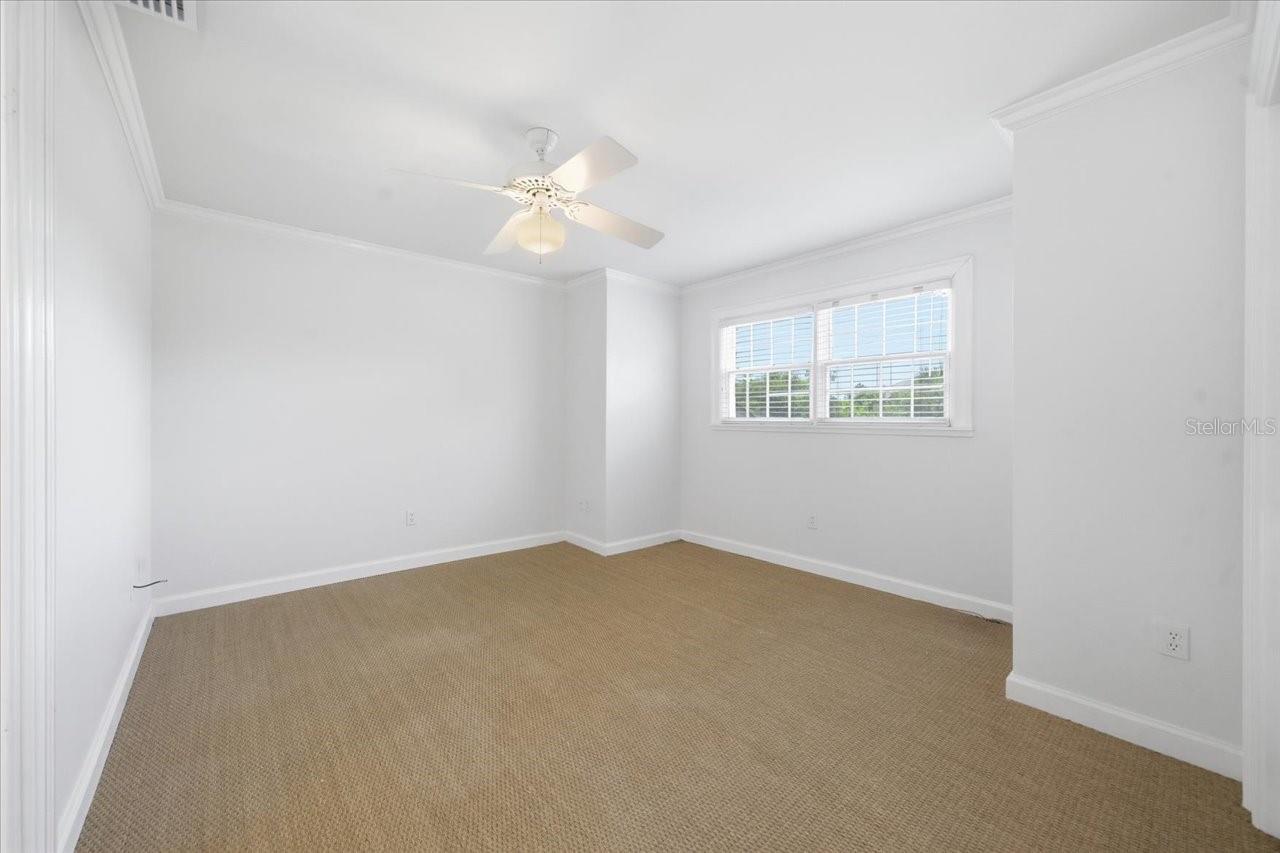 15612 HOWELL PARK LN