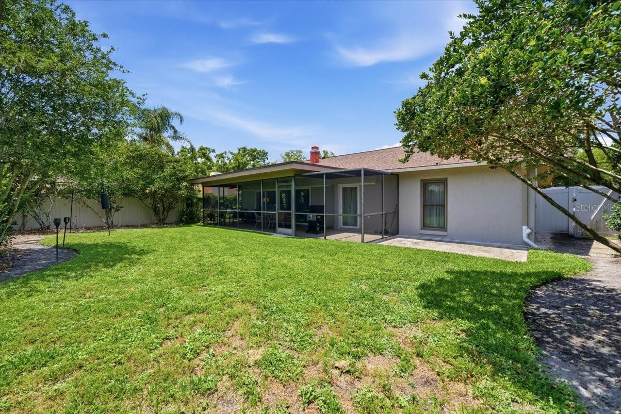 4218 HOLLOWTRAIL DR