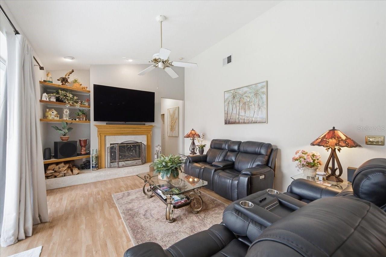 3702 CYPRESS MEADOWS RD