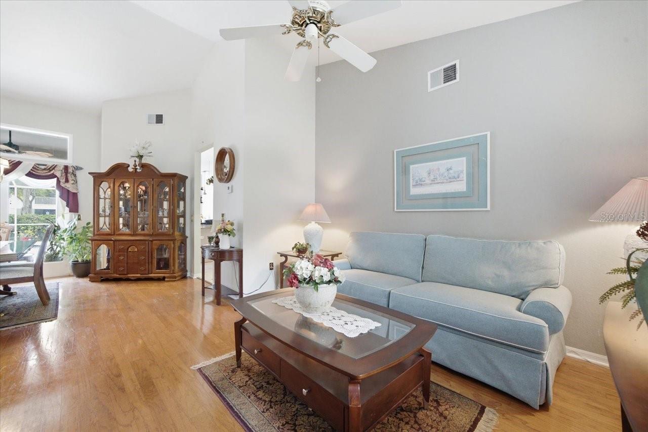 3702 CYPRESS MEADOWS RD