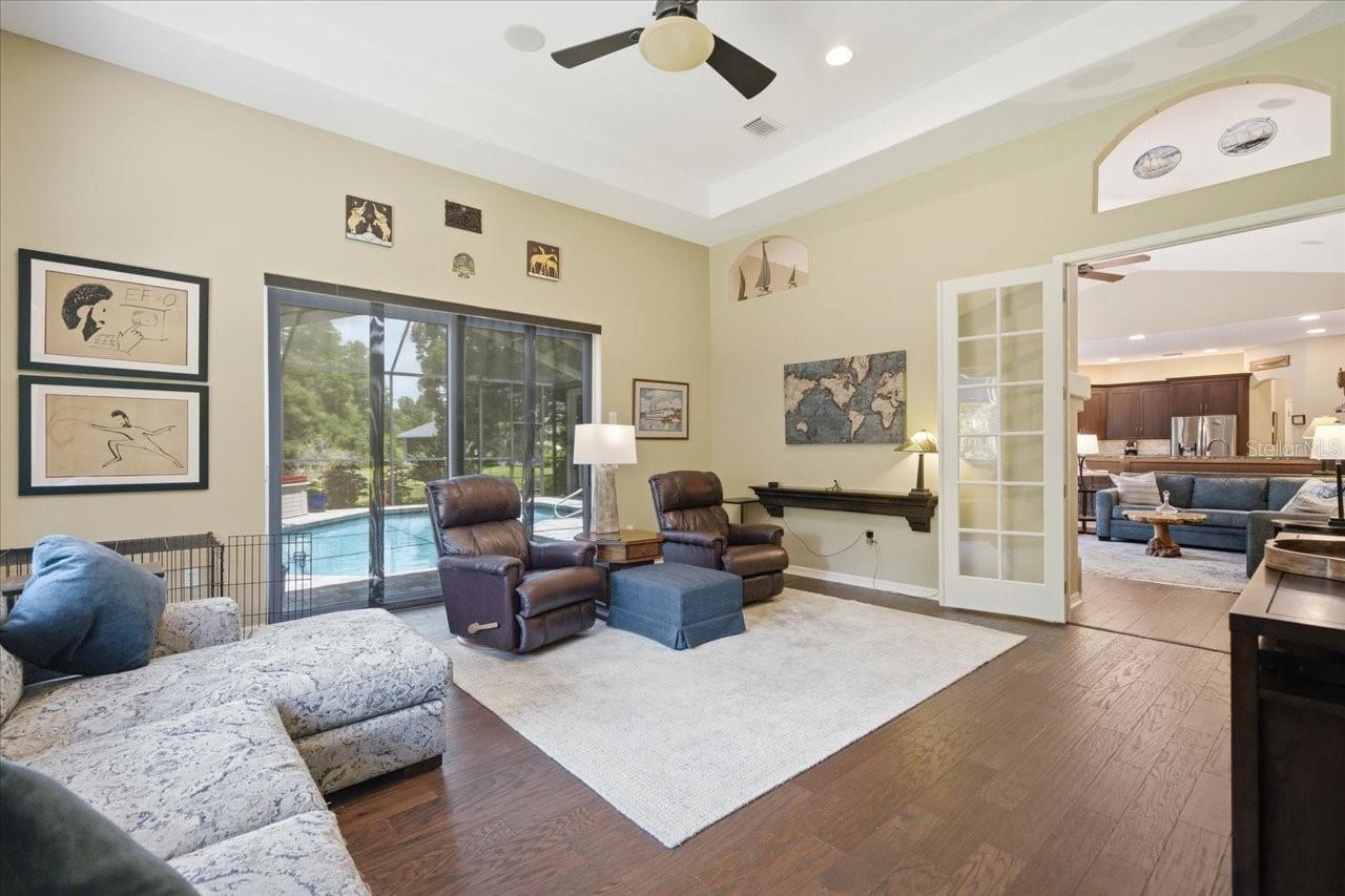 418 PINE BLUFF DR