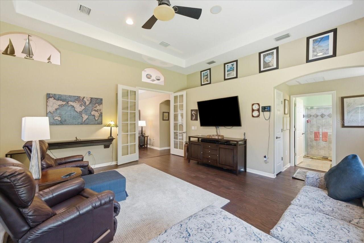 418 PINE BLUFF DR