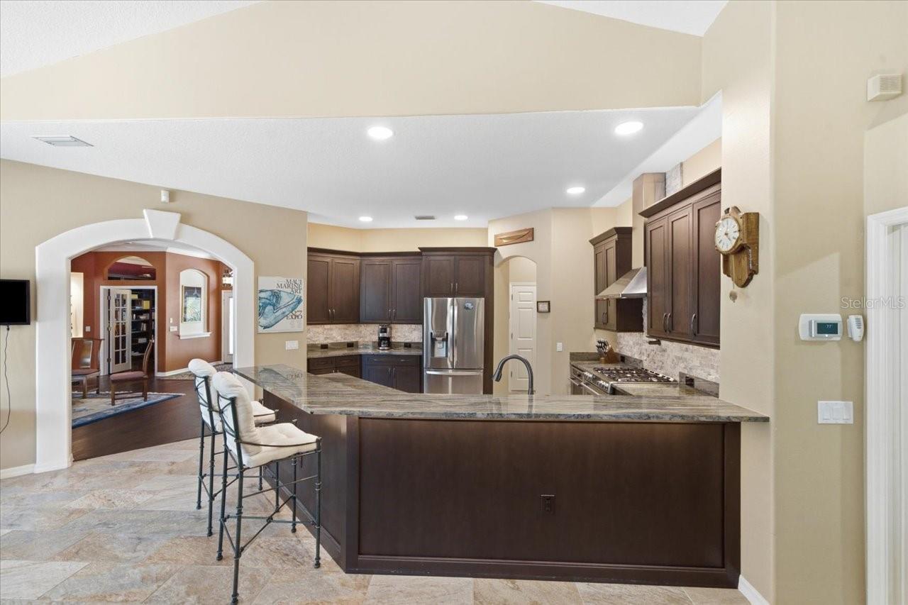 418 PINE BLUFF DR