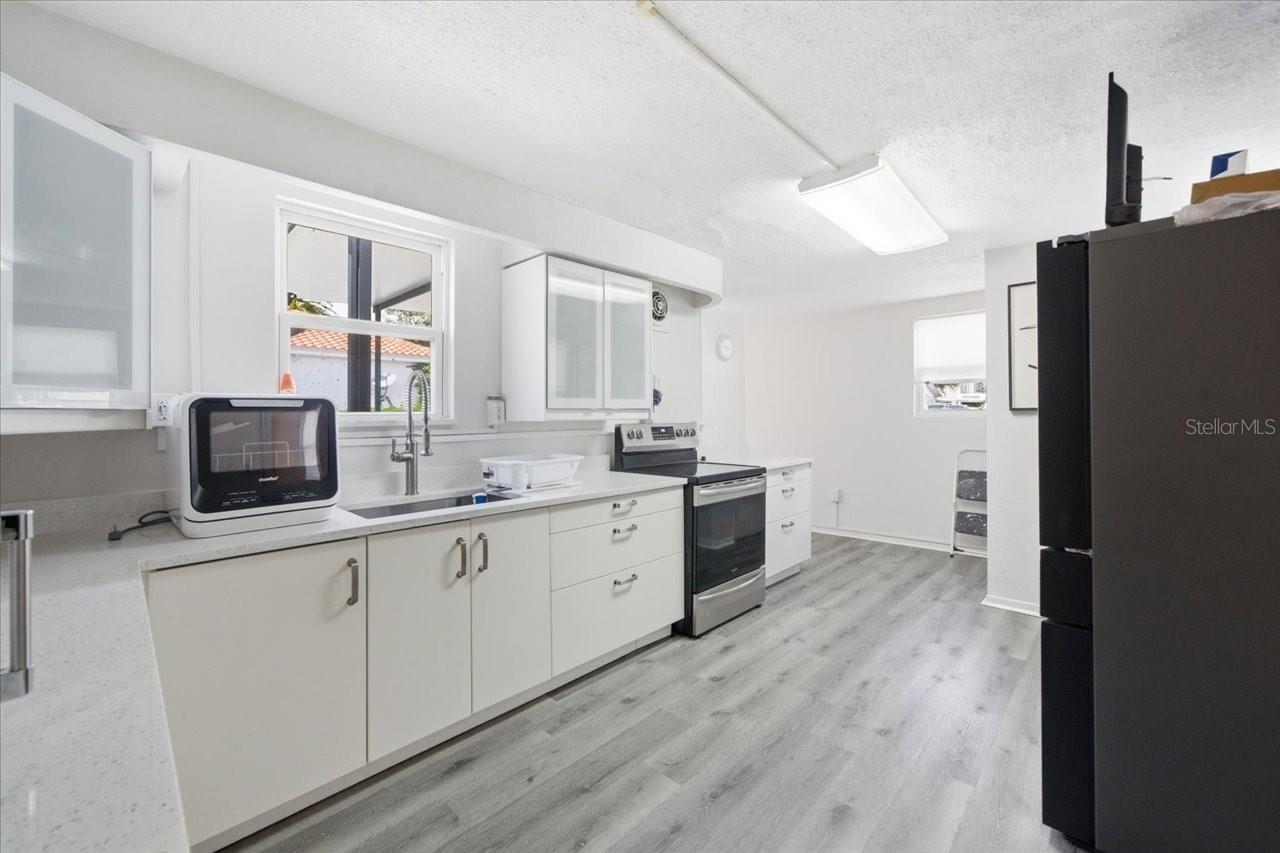 12002 WATERSIDE CT