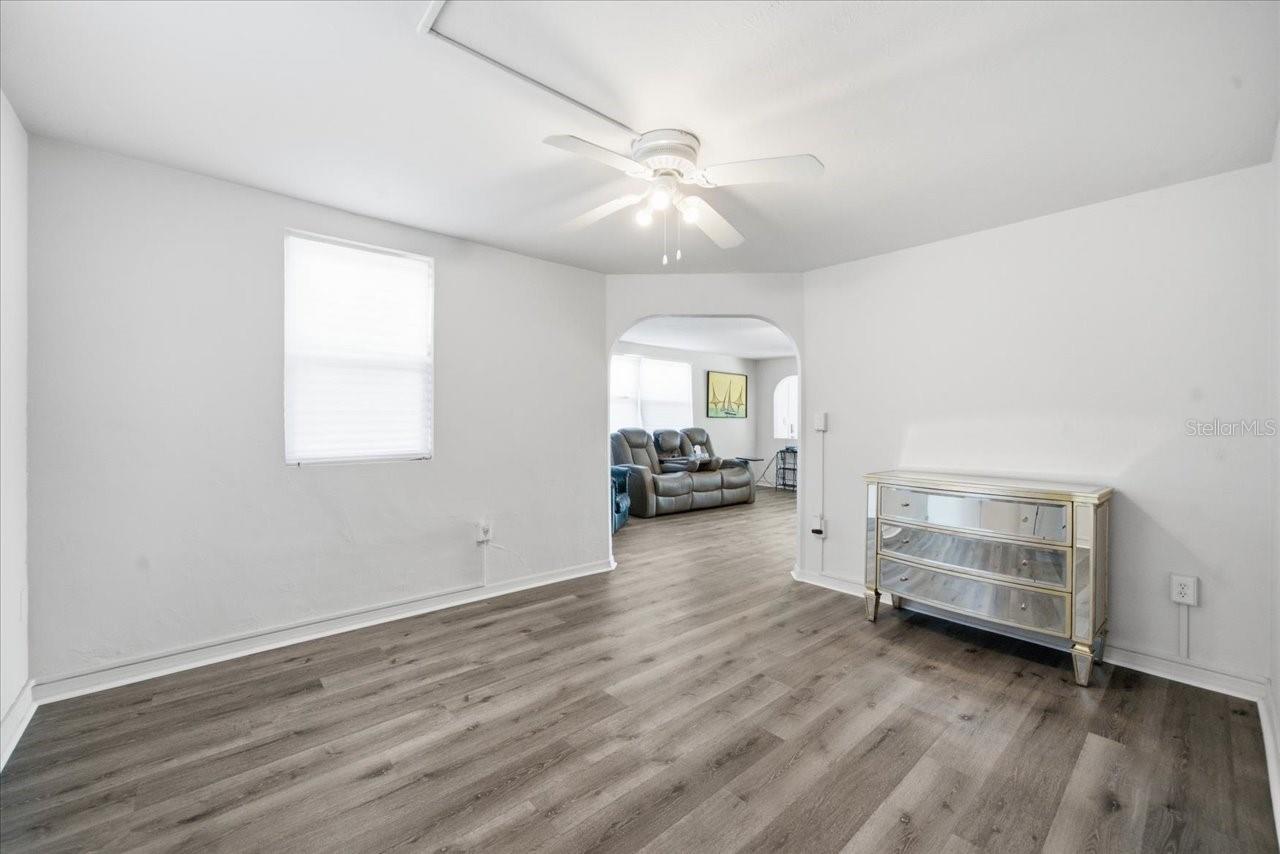 12002 WATERSIDE CT
