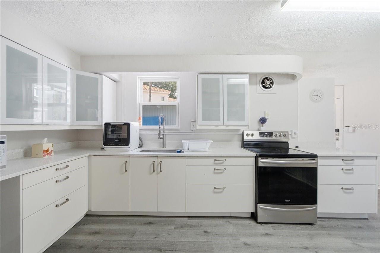 12002 WATERSIDE CT