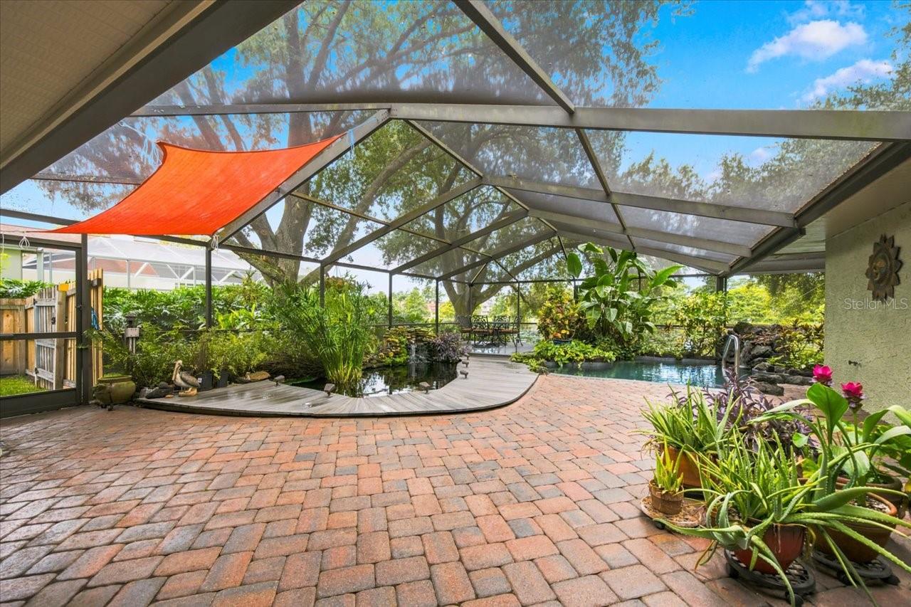 15114 LAUREL COVE CIR