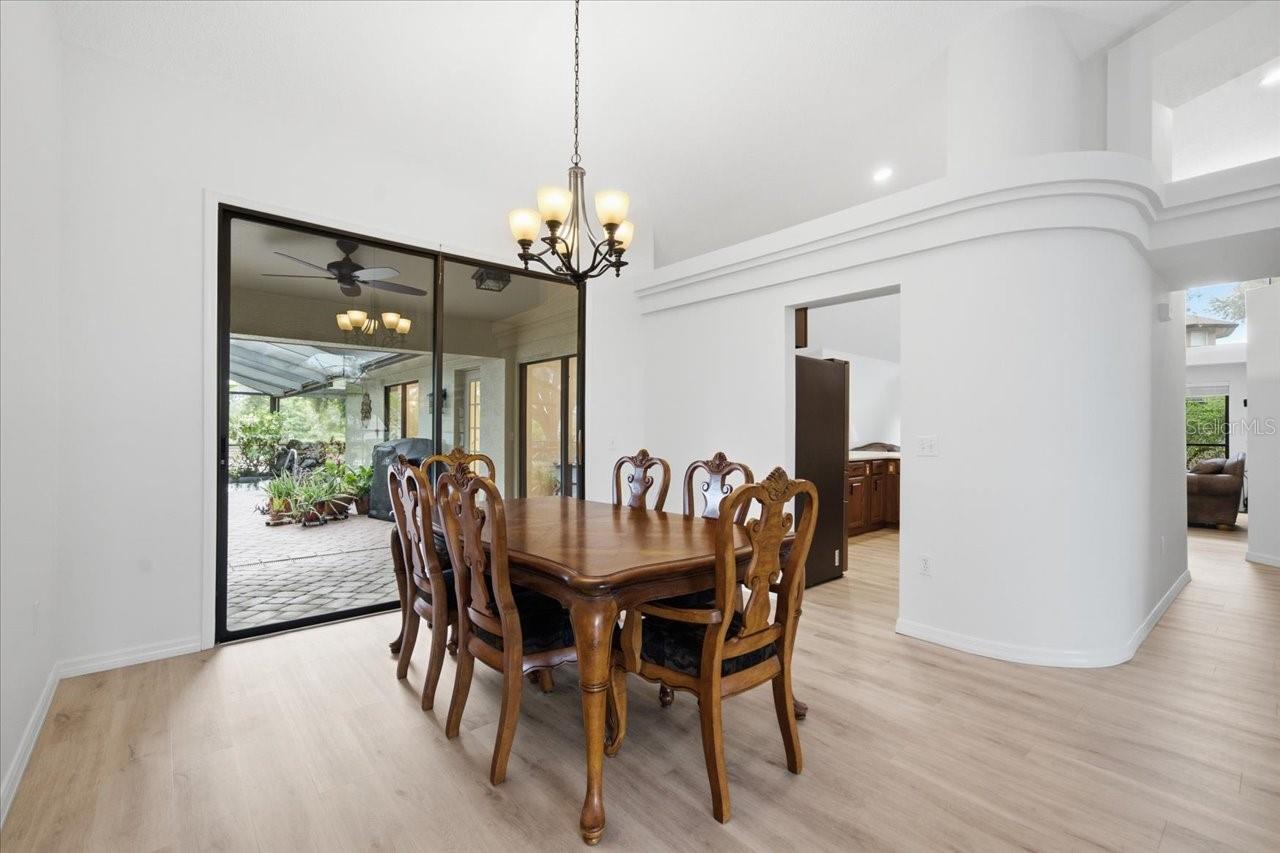 15114 LAUREL COVE CIR