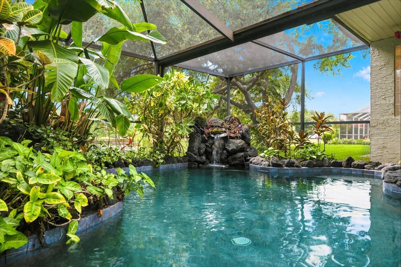 15114 LAUREL COVE CIR