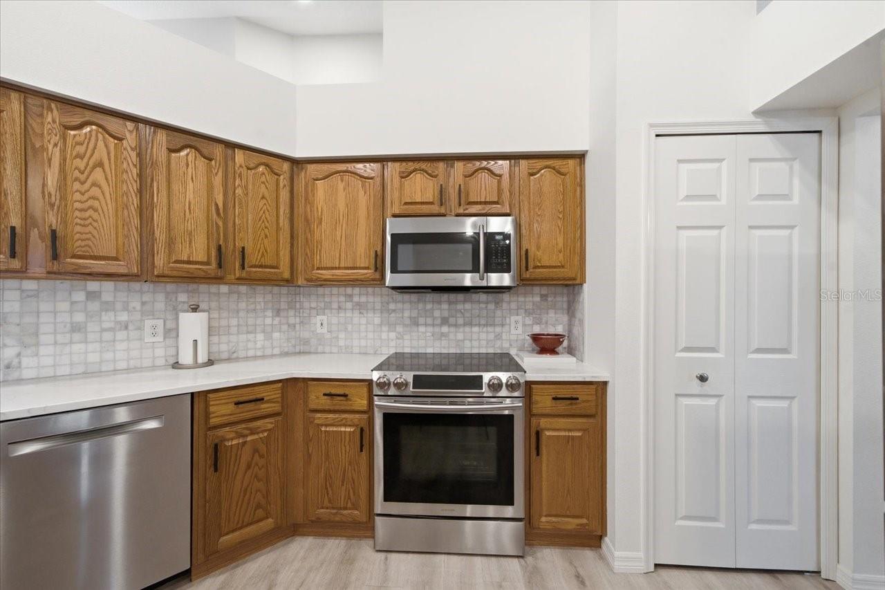 15114 LAUREL COVE CIR