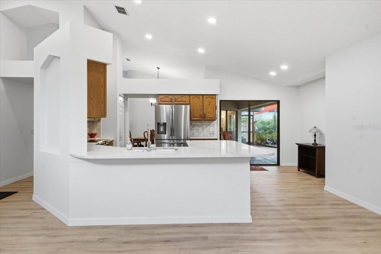 15114 LAUREL COVE CIR