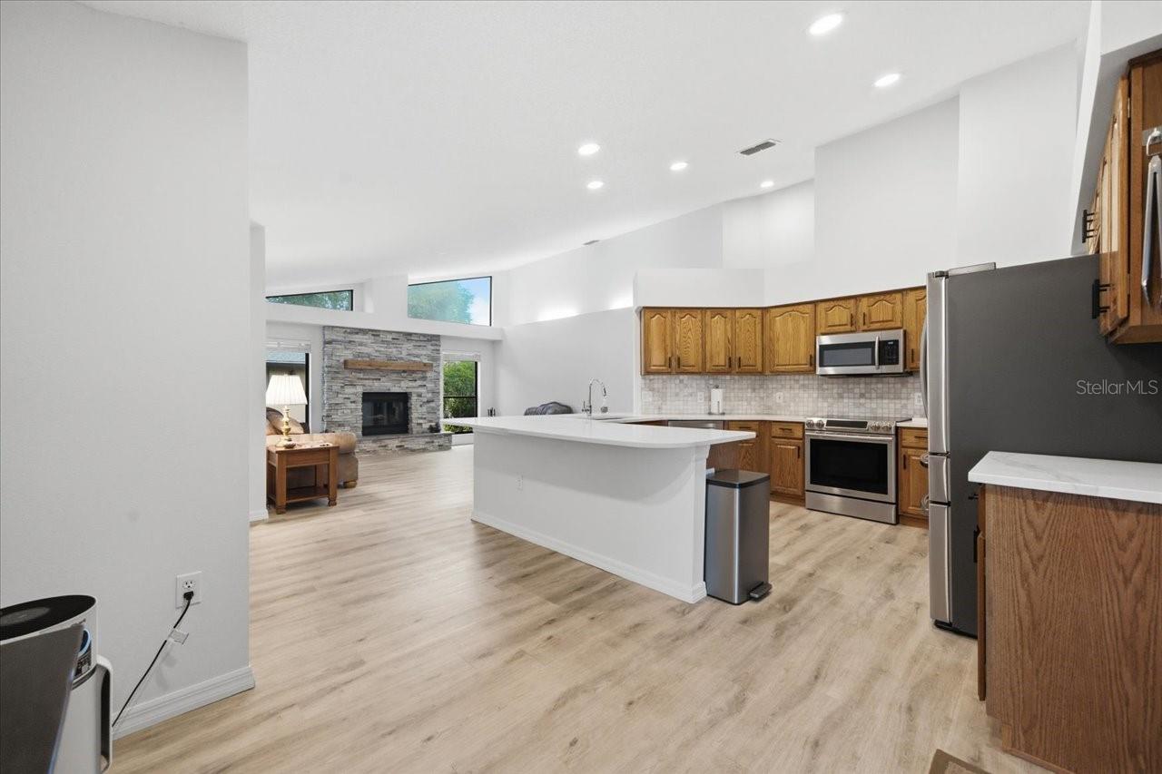 15114 LAUREL COVE CIR
