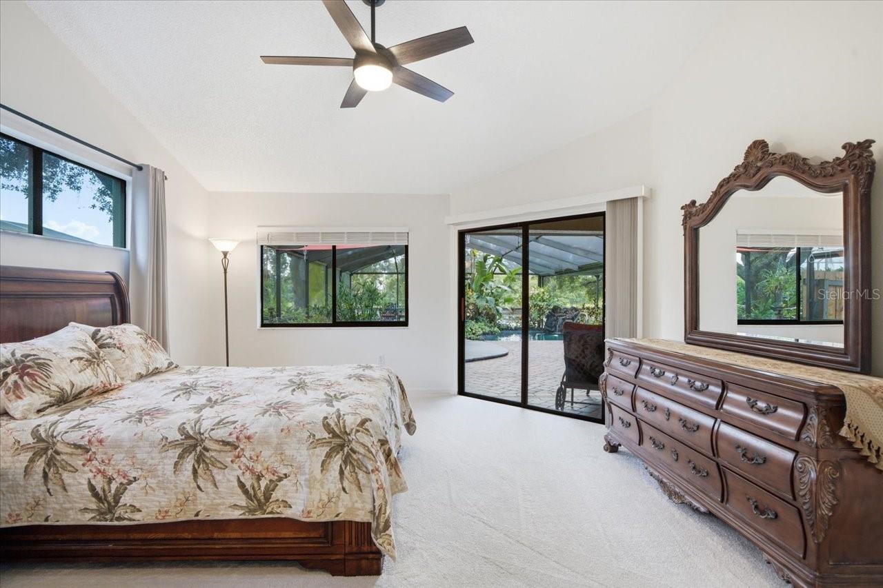 15114 LAUREL COVE CIR