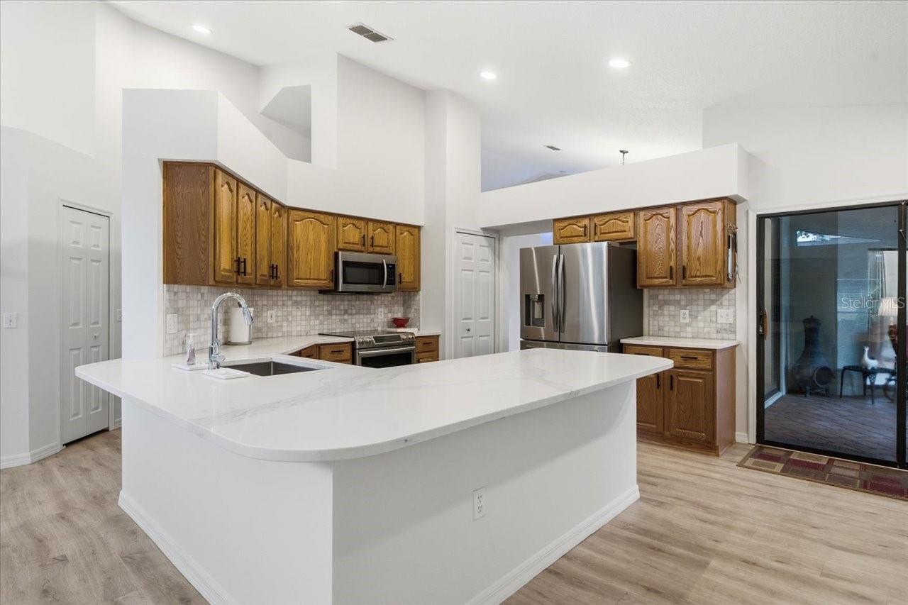15114 LAUREL COVE CIR