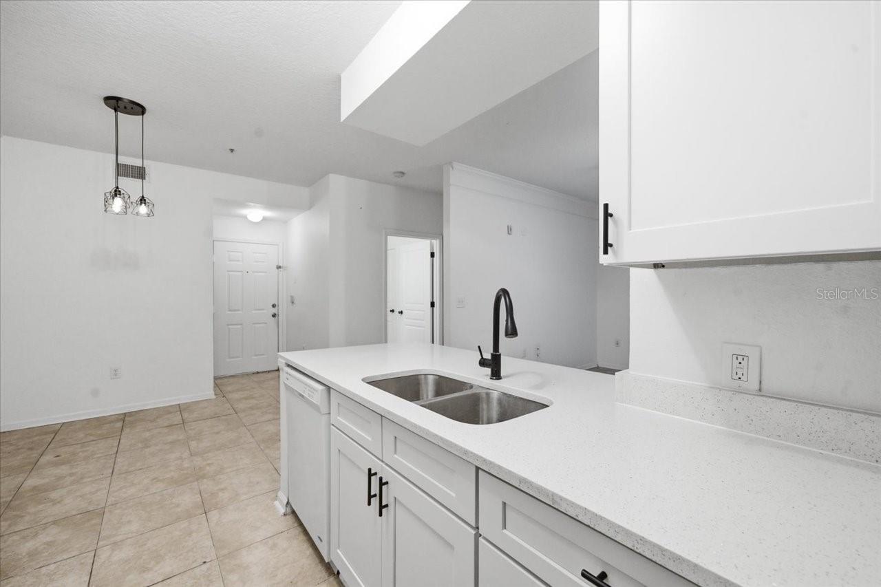 17104 CARRINGTON PARK DR #516