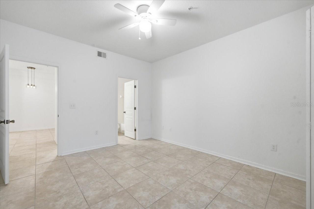 17104 CARRINGTON PARK DR #516