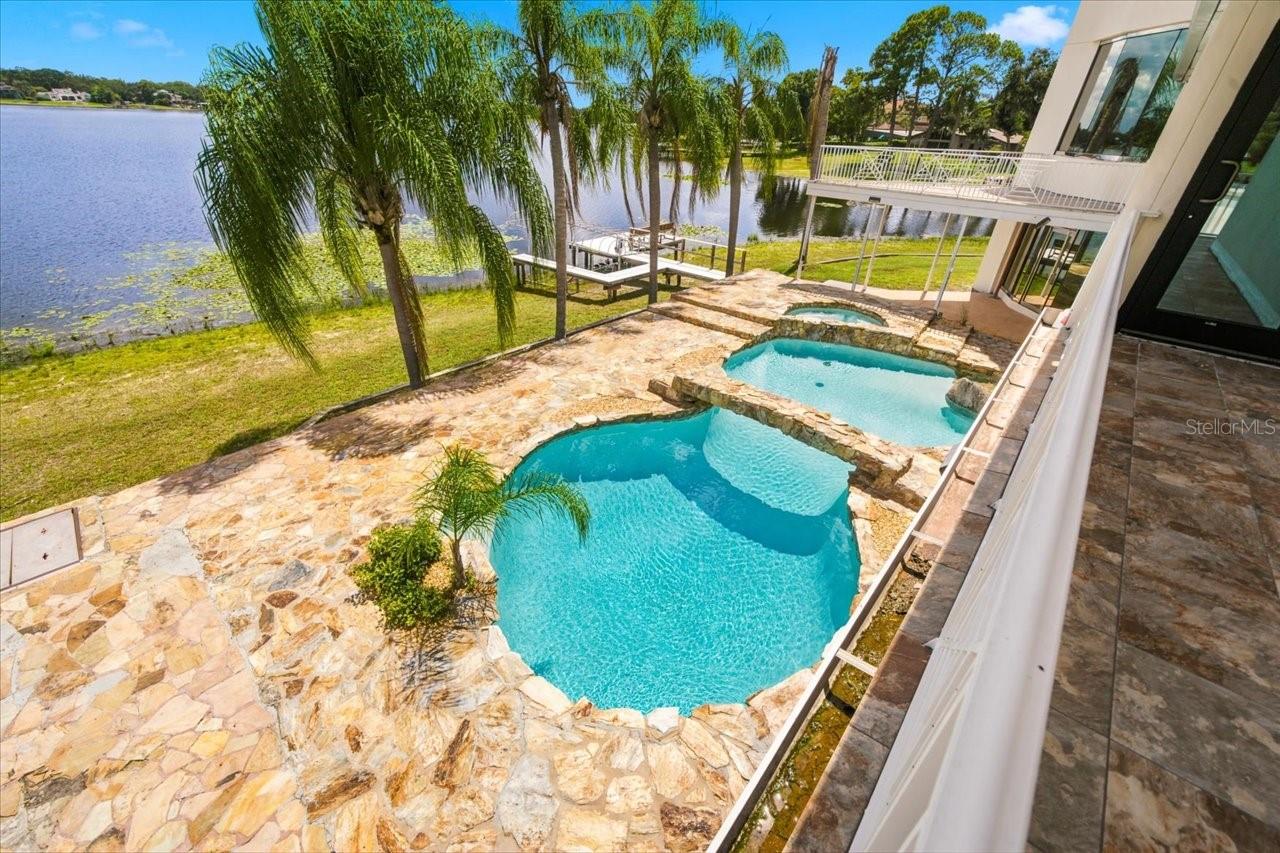 11609 CARROLLWOOD DR