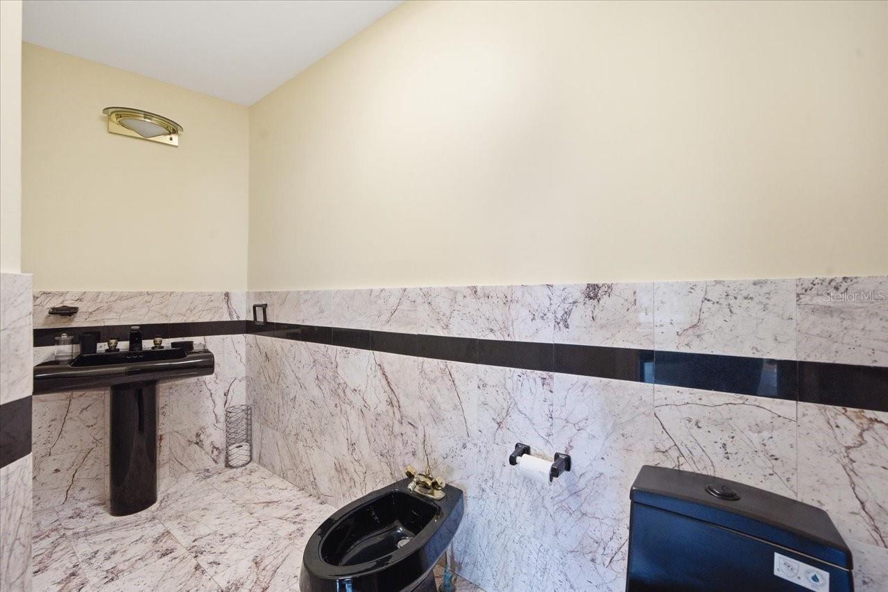 11609 CARROLLWOOD DR