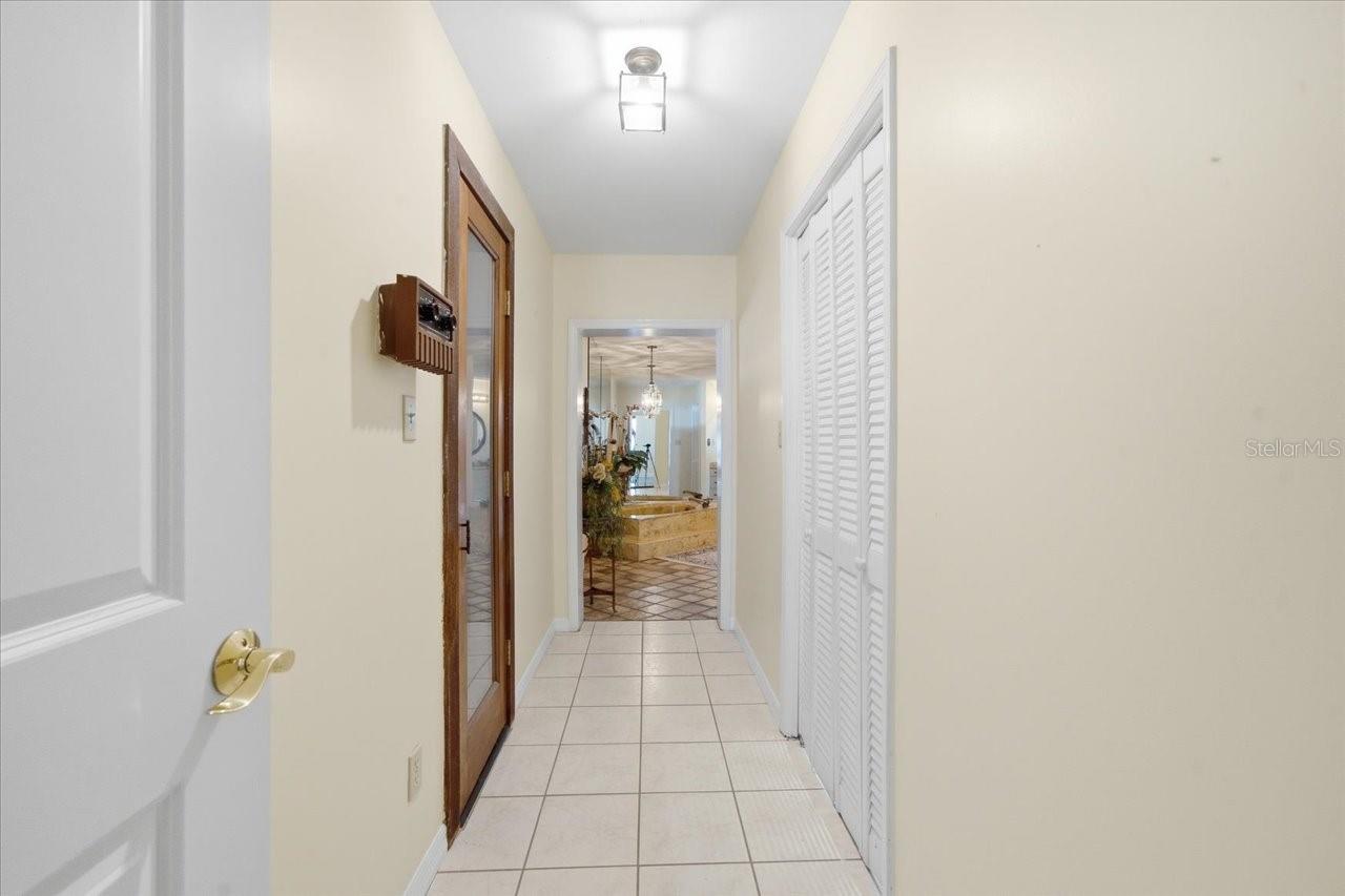 11609 CARROLLWOOD DR