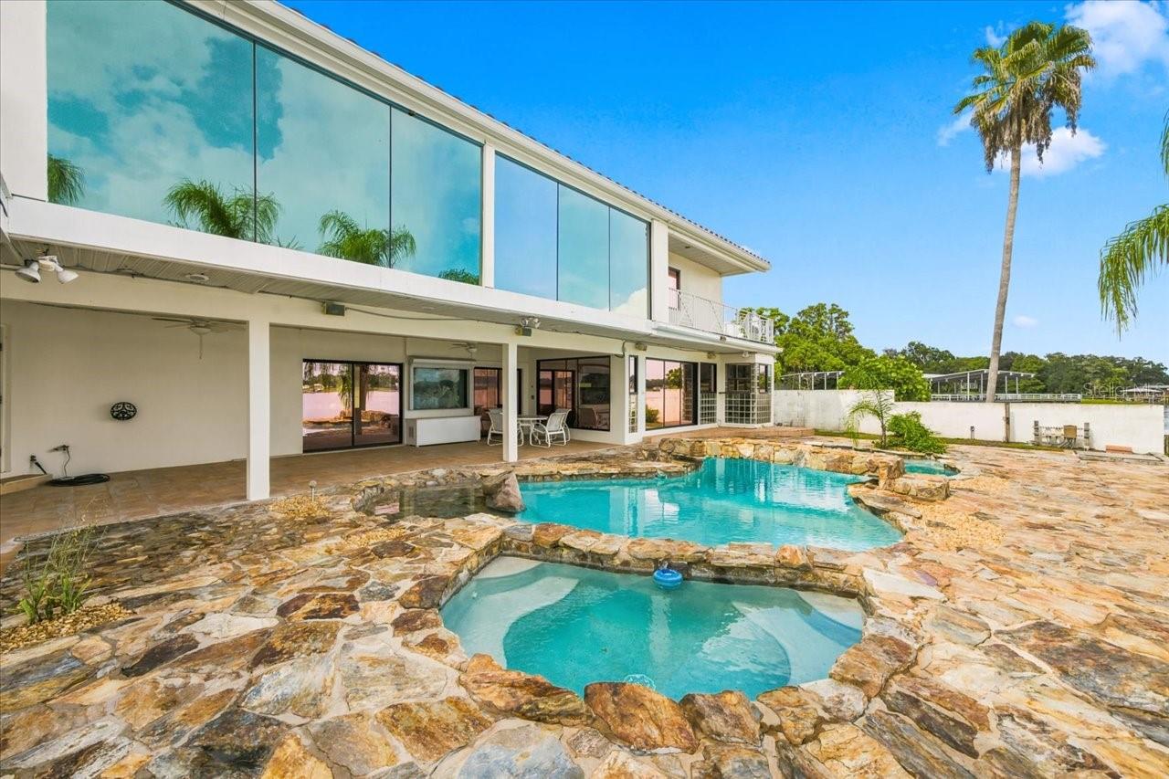 11609 CARROLLWOOD DR