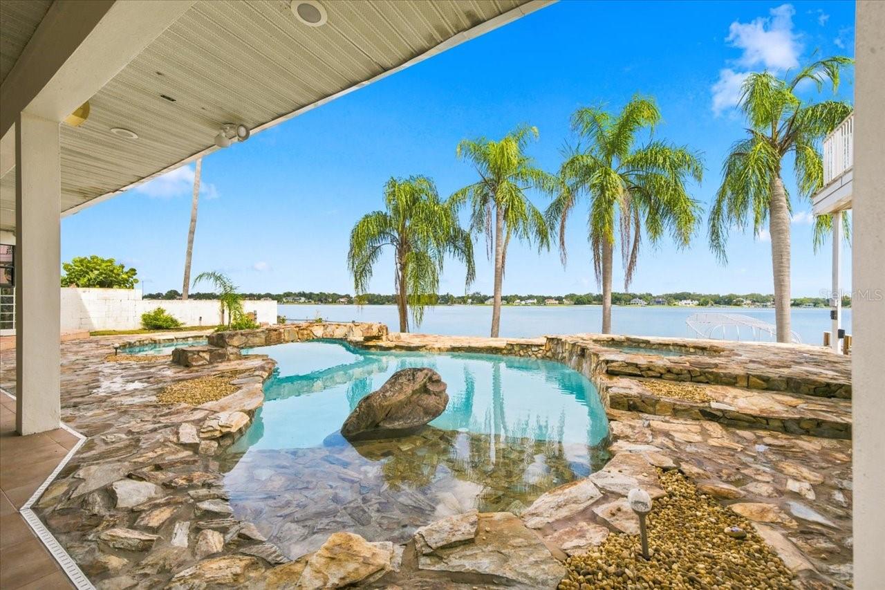 11609 CARROLLWOOD DR