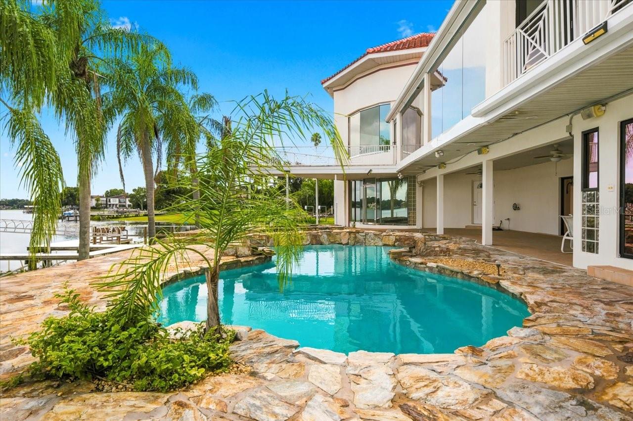 11609 CARROLLWOOD DR