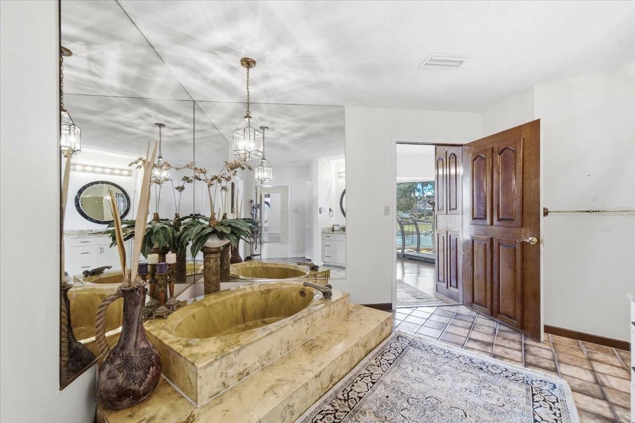 11609 CARROLLWOOD DR
