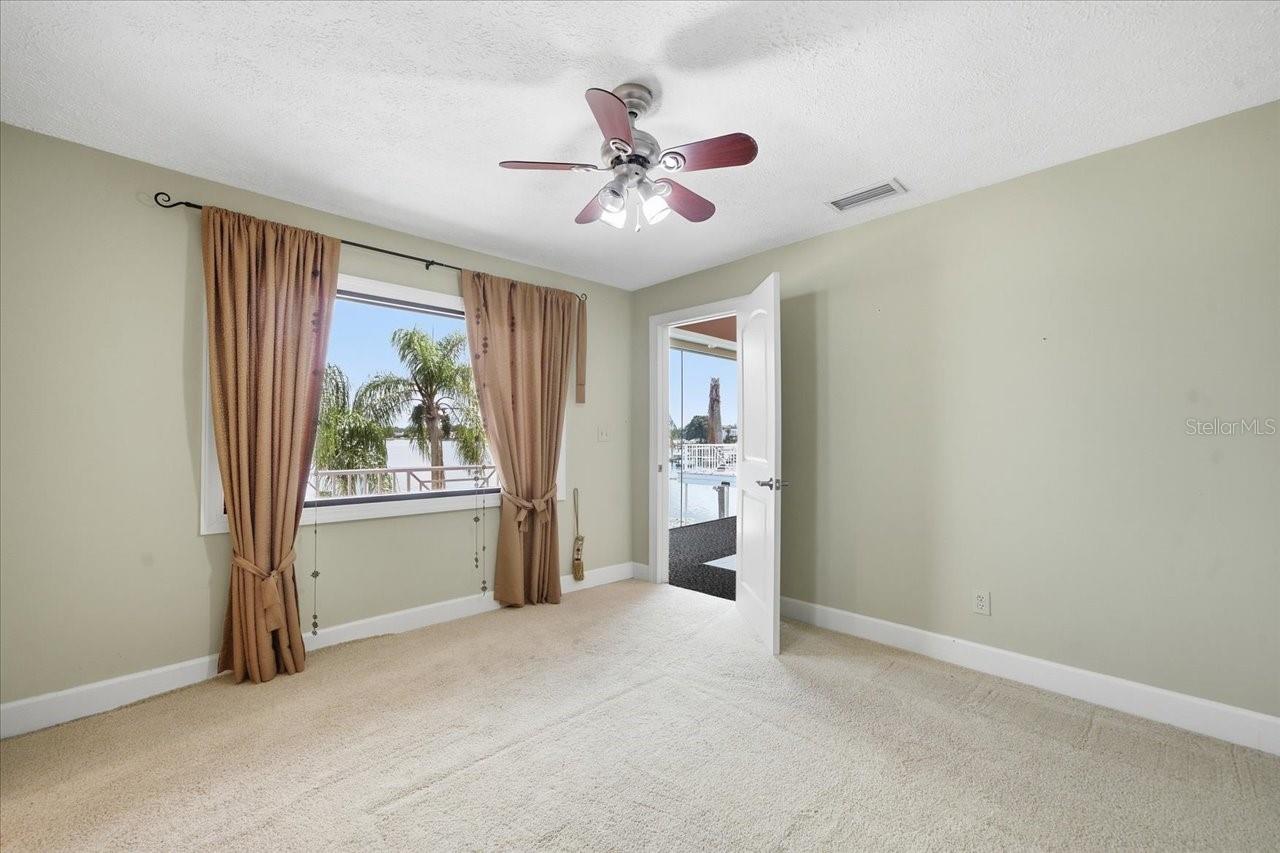 11609 CARROLLWOOD DR