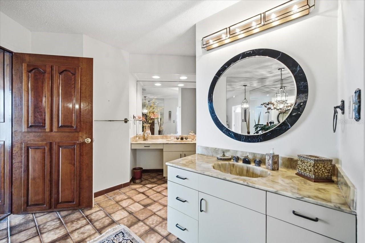 11609 CARROLLWOOD DR