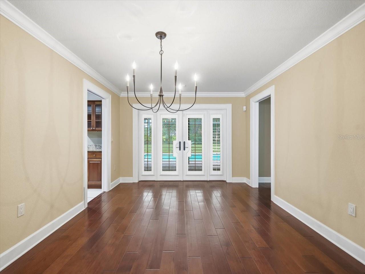 13903 MIDDLE PARK DR