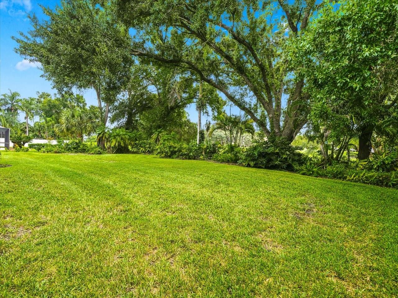 13903 MIDDLE PARK DR