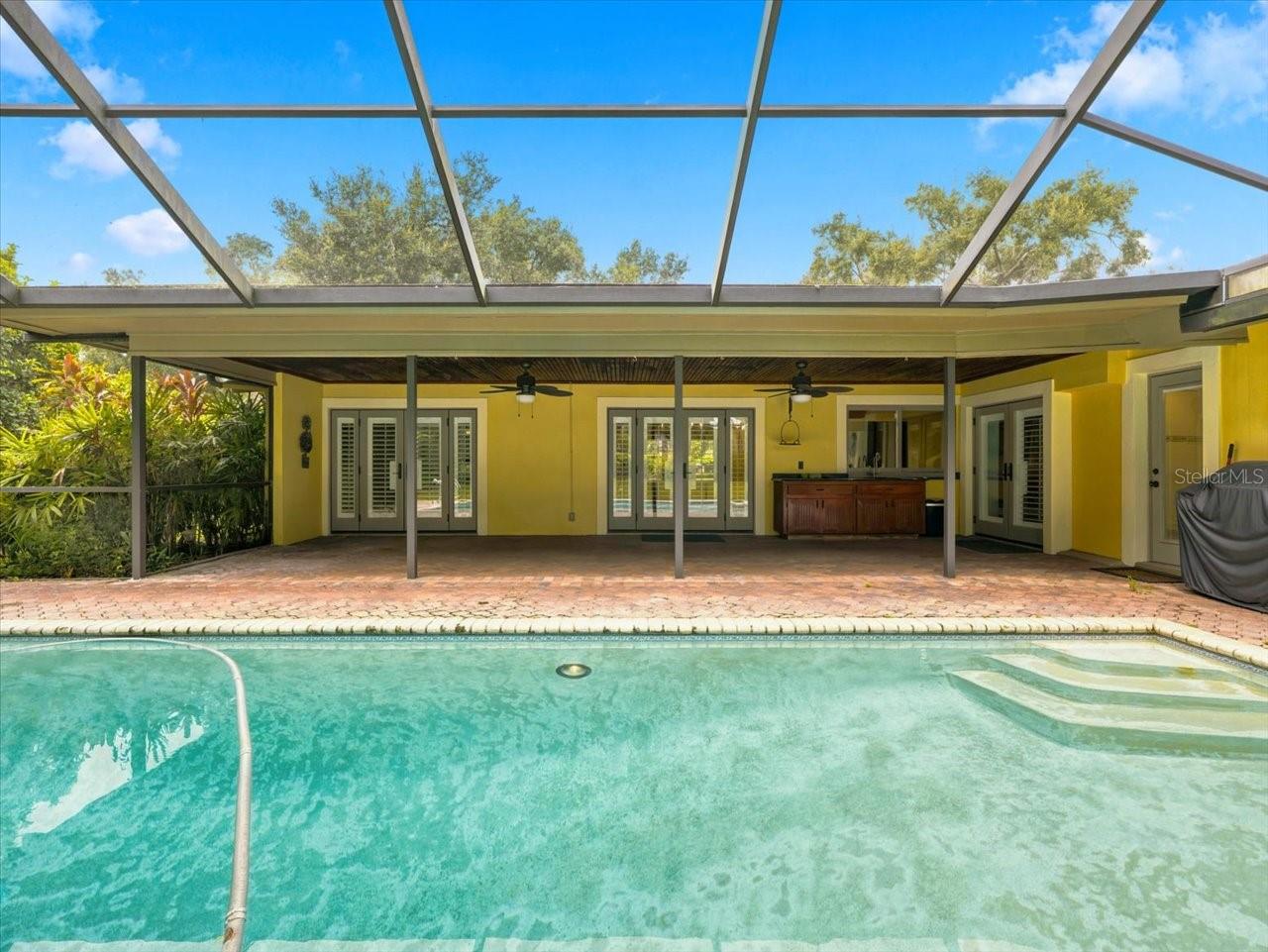 13903 MIDDLE PARK DR