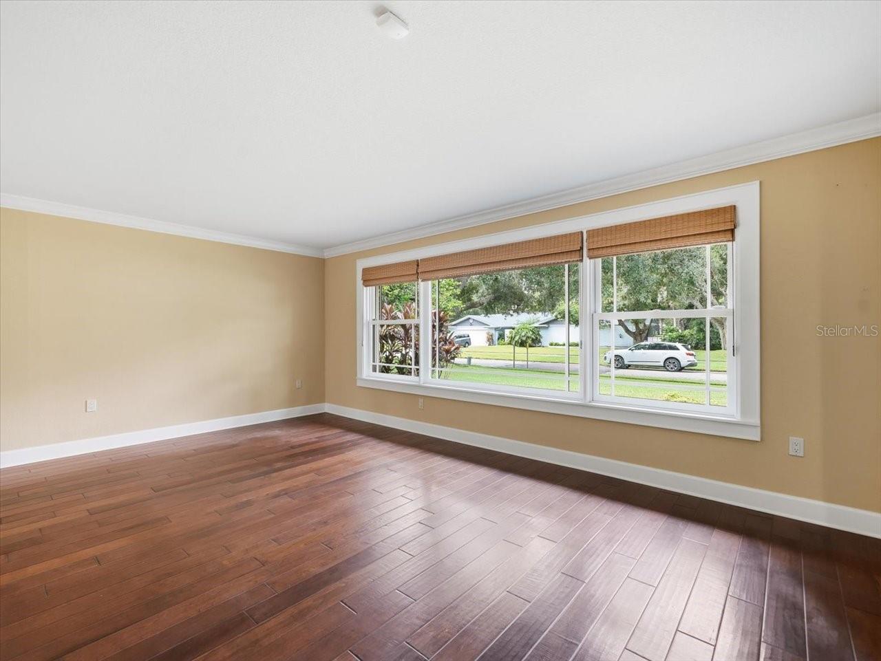 13903 MIDDLE PARK DR