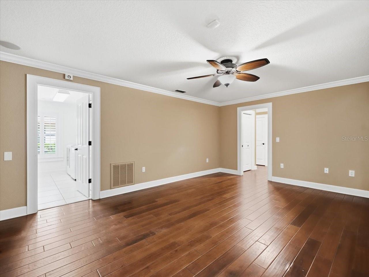 13903 MIDDLE PARK DR