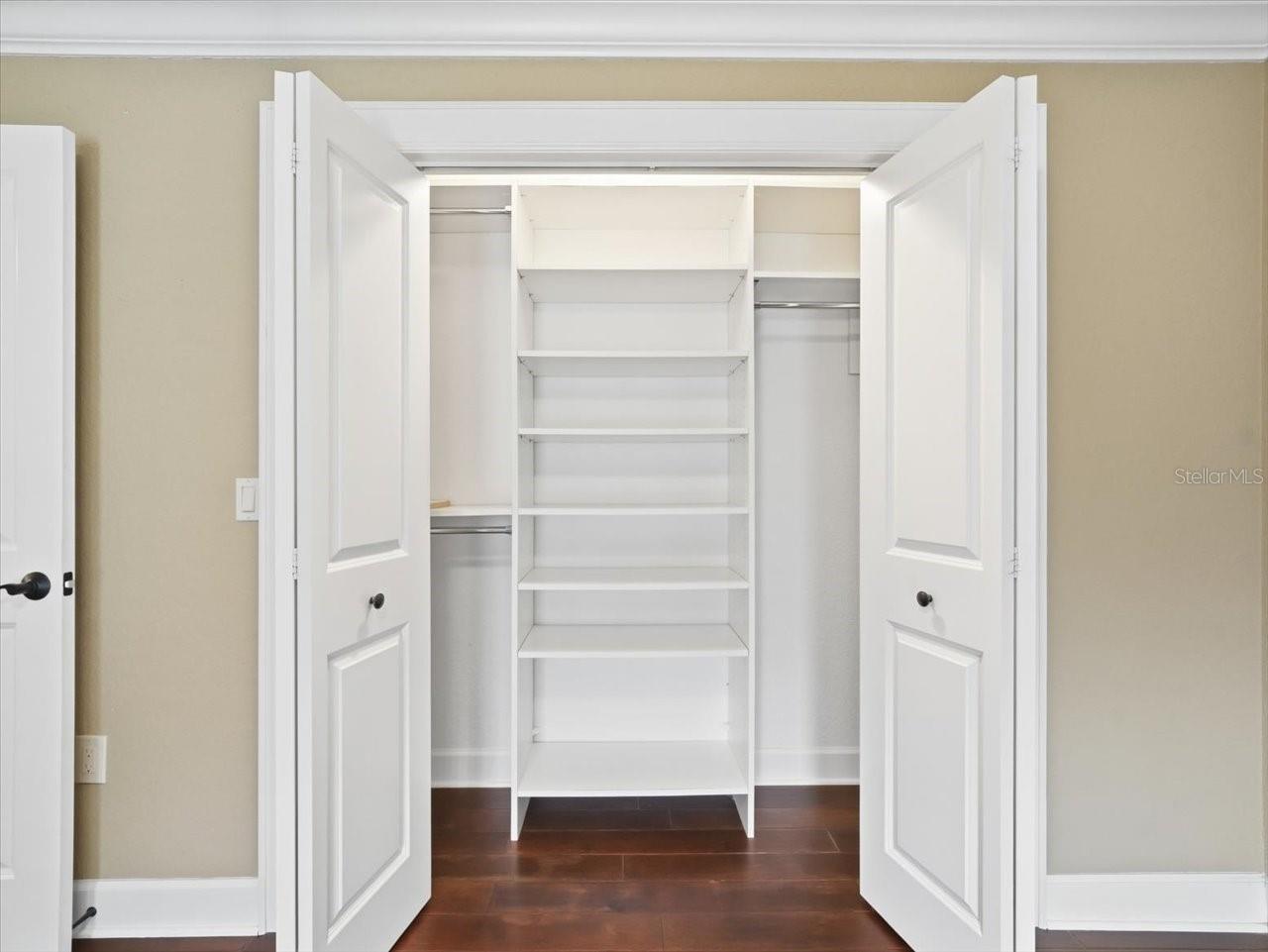 13903 MIDDLE PARK DR