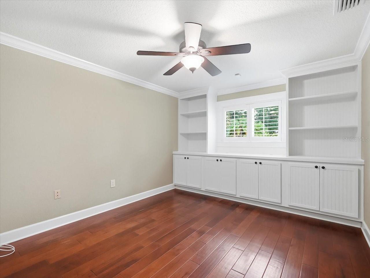 13903 MIDDLE PARK DR