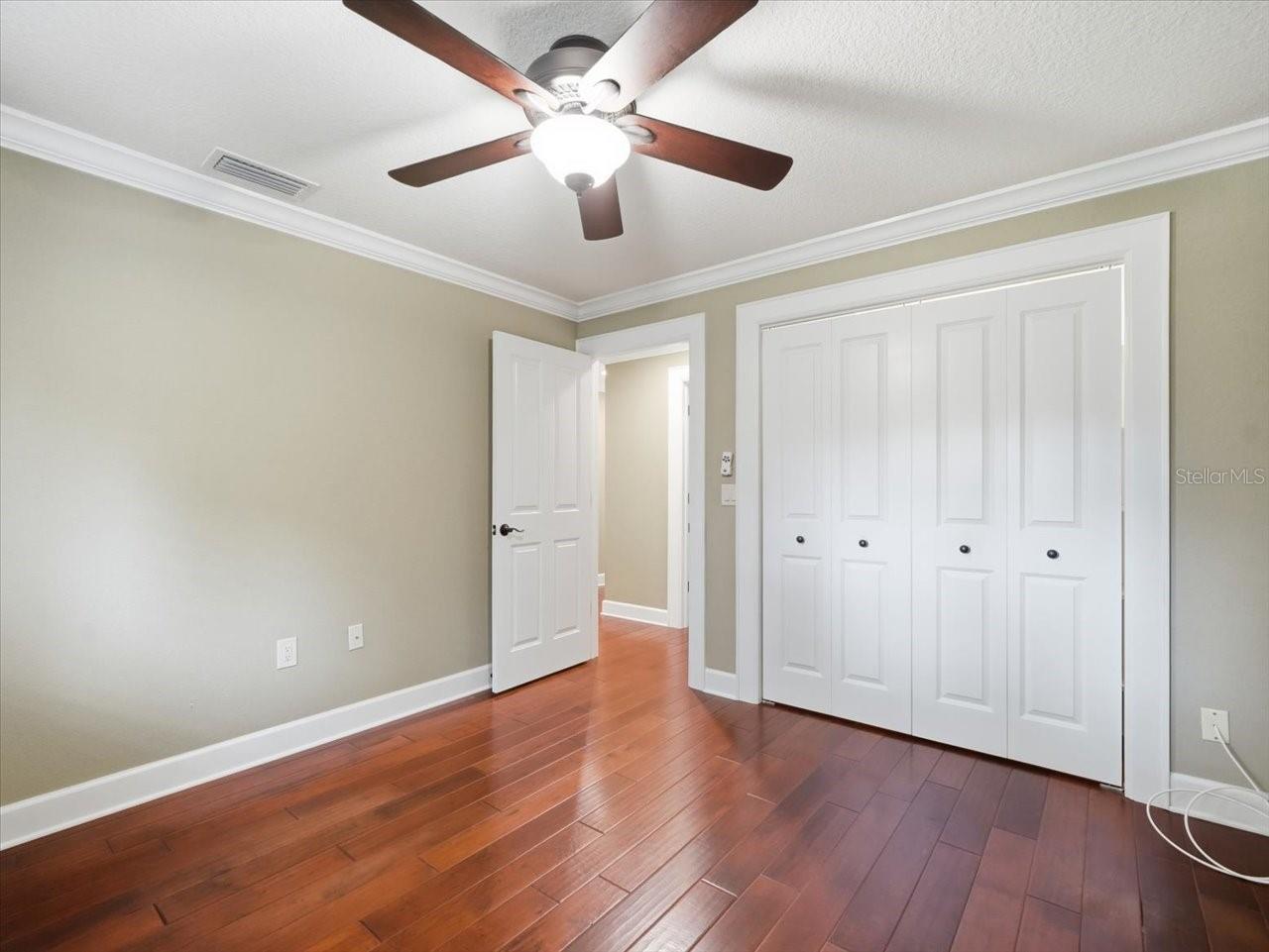 13903 MIDDLE PARK DR